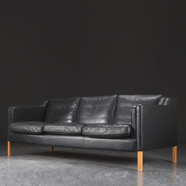 Stouby 'Eva' Leather Sofa