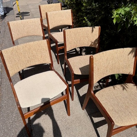 Erik Buch 'Model 89' Chairs