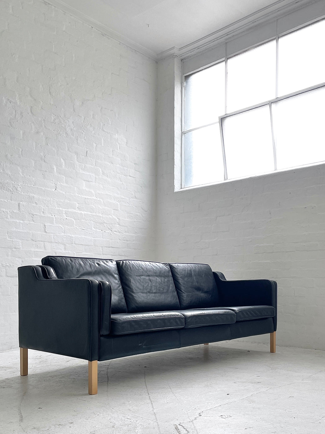 Stouby 'Eva' Leather Sofa