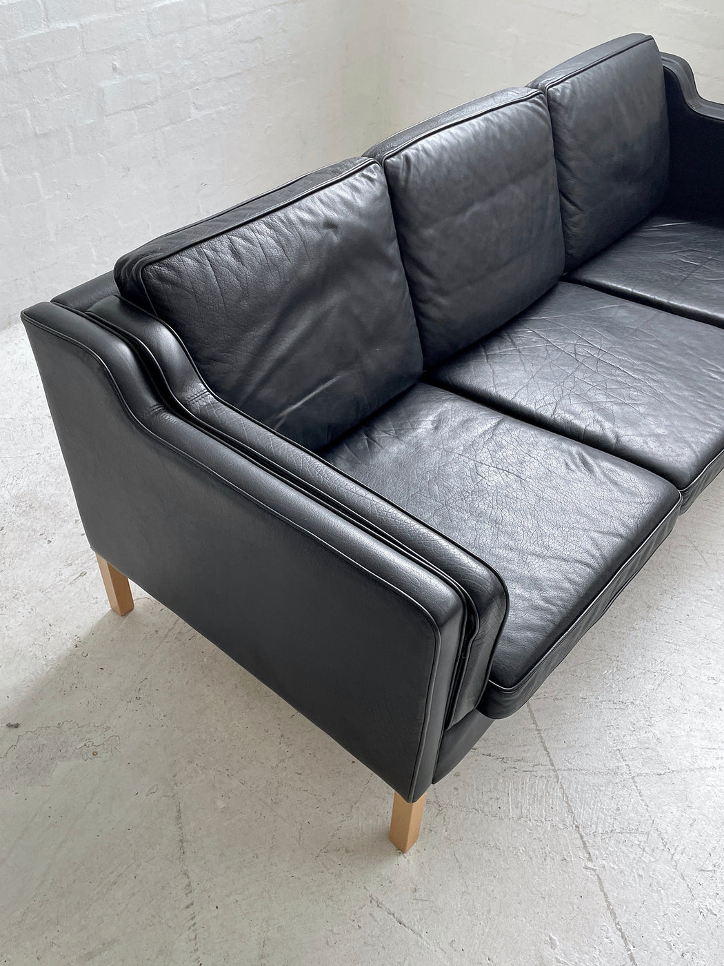 Stouby 'Eva' Leather Sofa