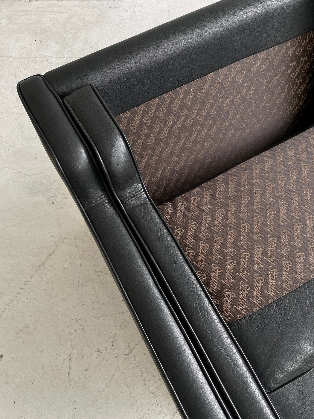 Stouby 'Eva' Leather Sofa
