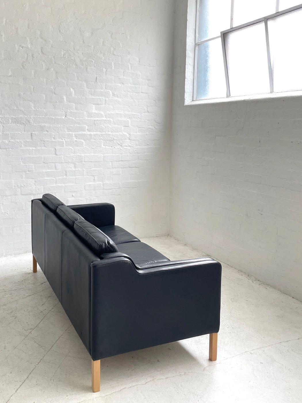 Stouby 'Eva' Leather Sofa
