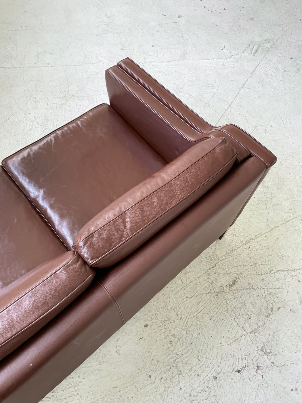 Stouby 'Eva' Leather Sofa