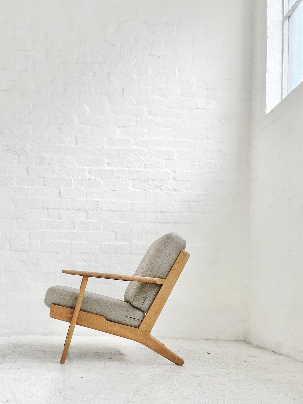 Hans J. Wegner GE290 'Plank' Chair