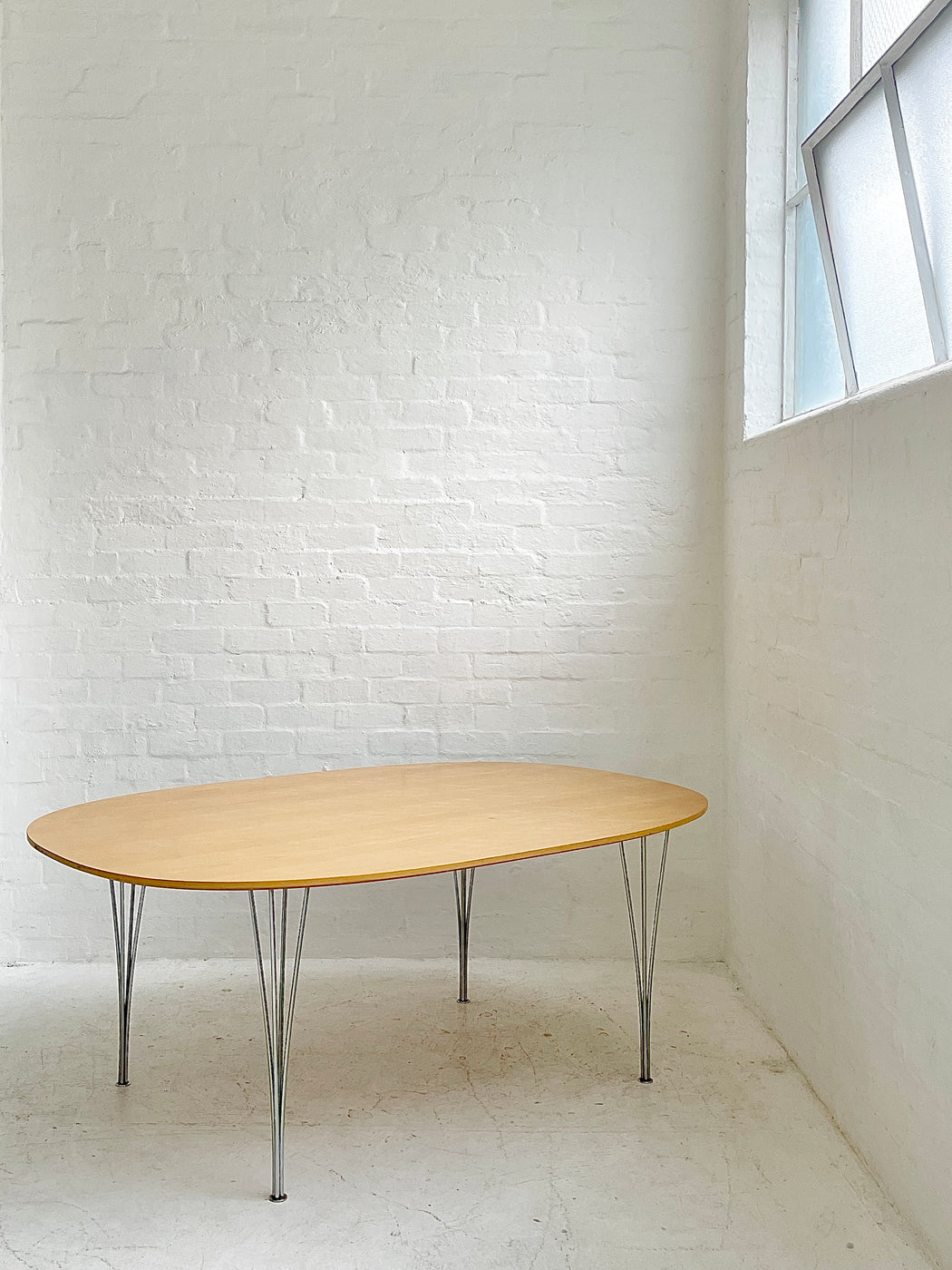 B613 'Superellipse' Dining Table