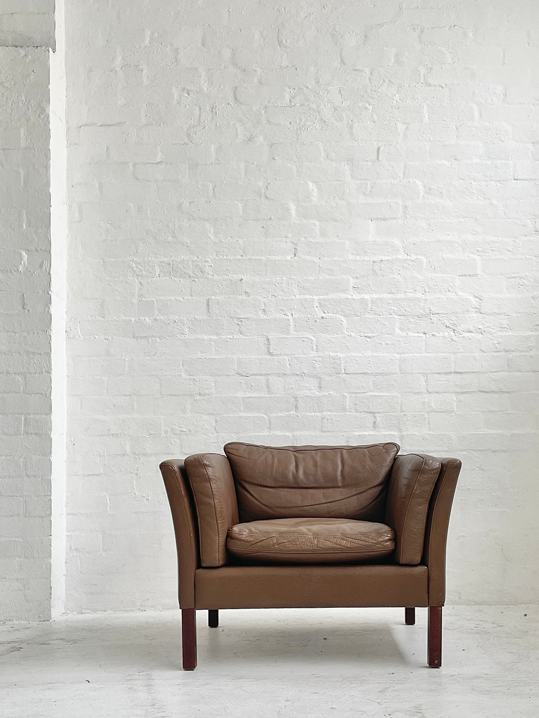 Stouby Leather Lounge Chair