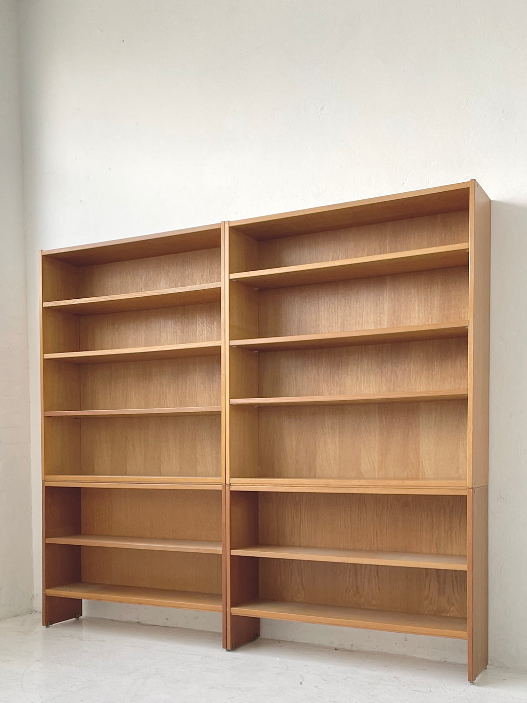 Soborg Mobler Oak Shelves