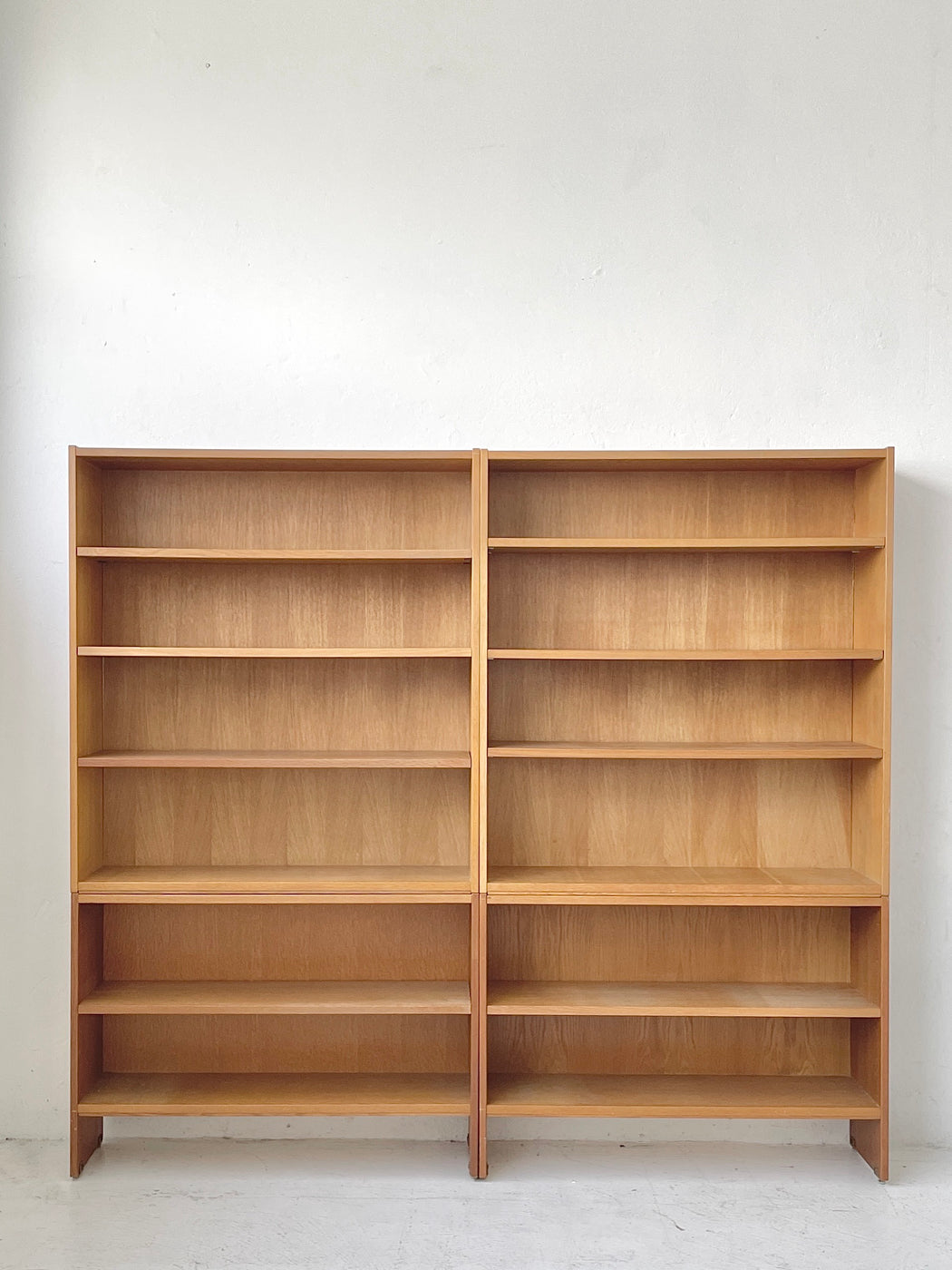 Soborg Mobler Oak Shelves