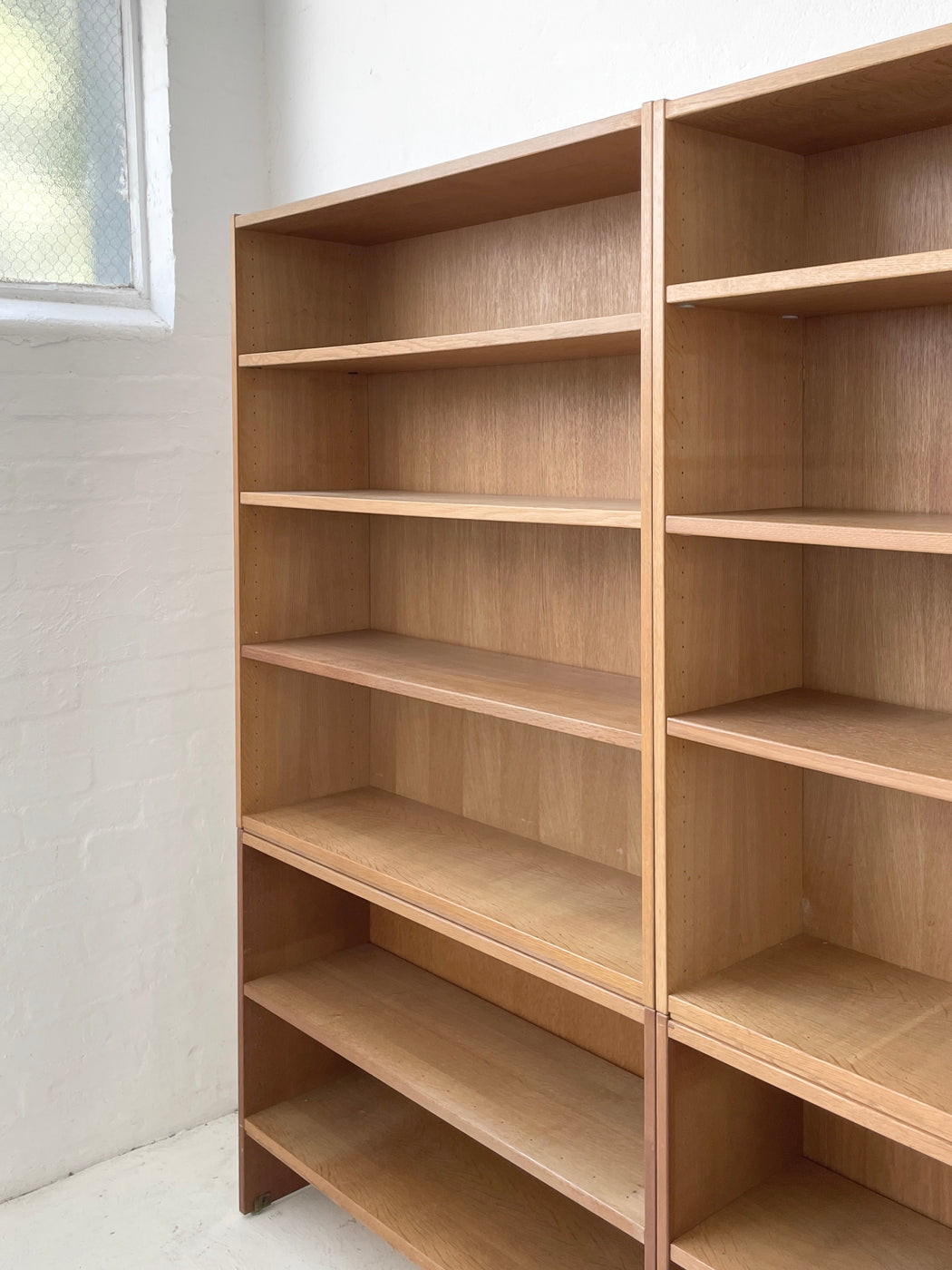 Soborg Mobler Oak Shelves