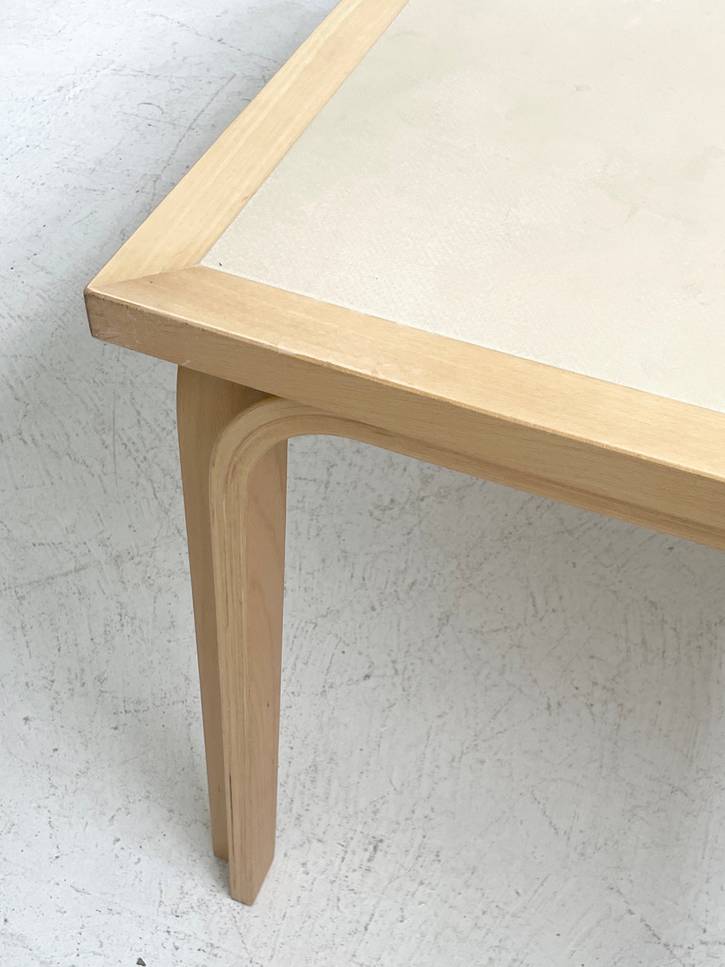 Large Thygesen & Sørensen Table