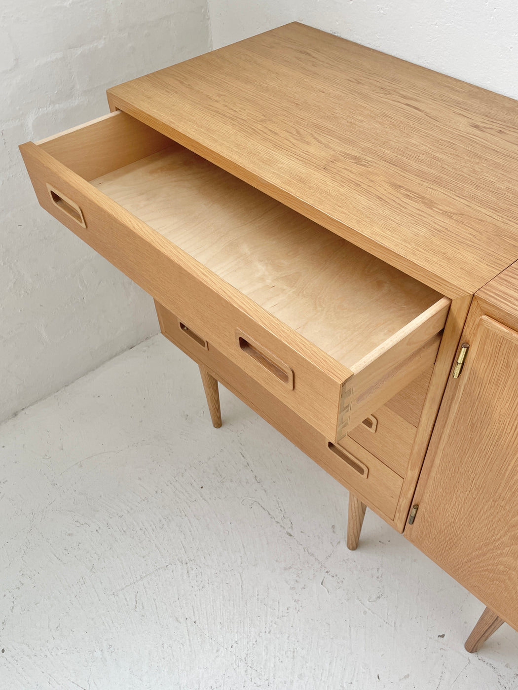 Carlo Jensen Oak Unit