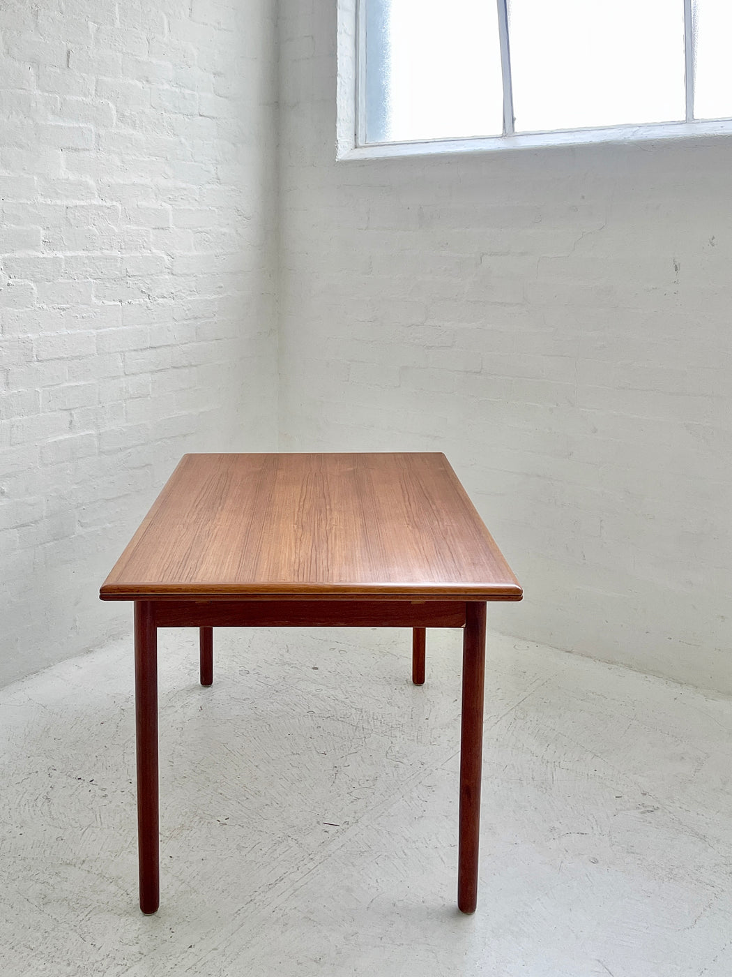 Willy Sigh Teak Extension Dining Table