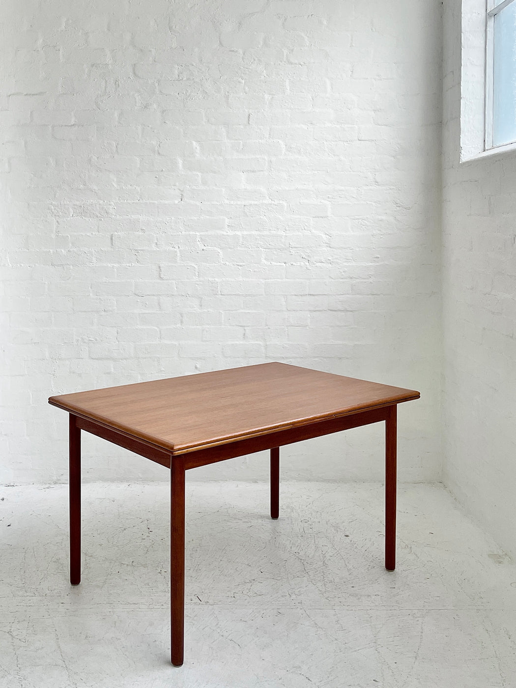 Willy Sigh Teak Extension Dining Table