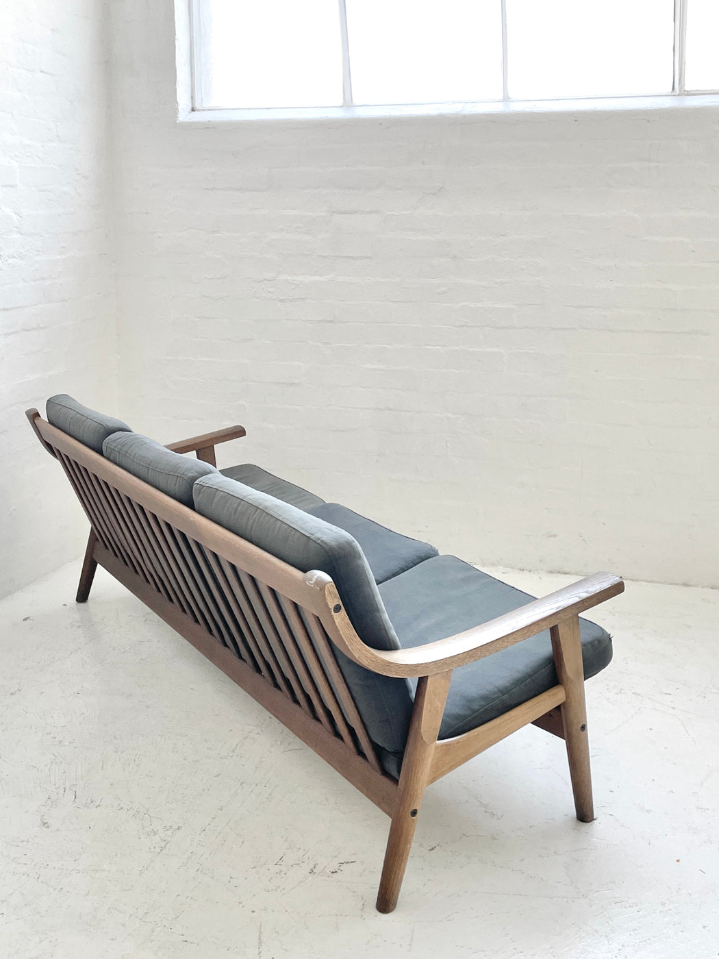 Hans J. Wegner GE530 Sofa