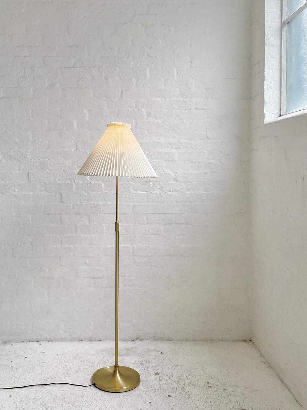 Aage Petersen 'Model 339' Le Klint Standing Lamp