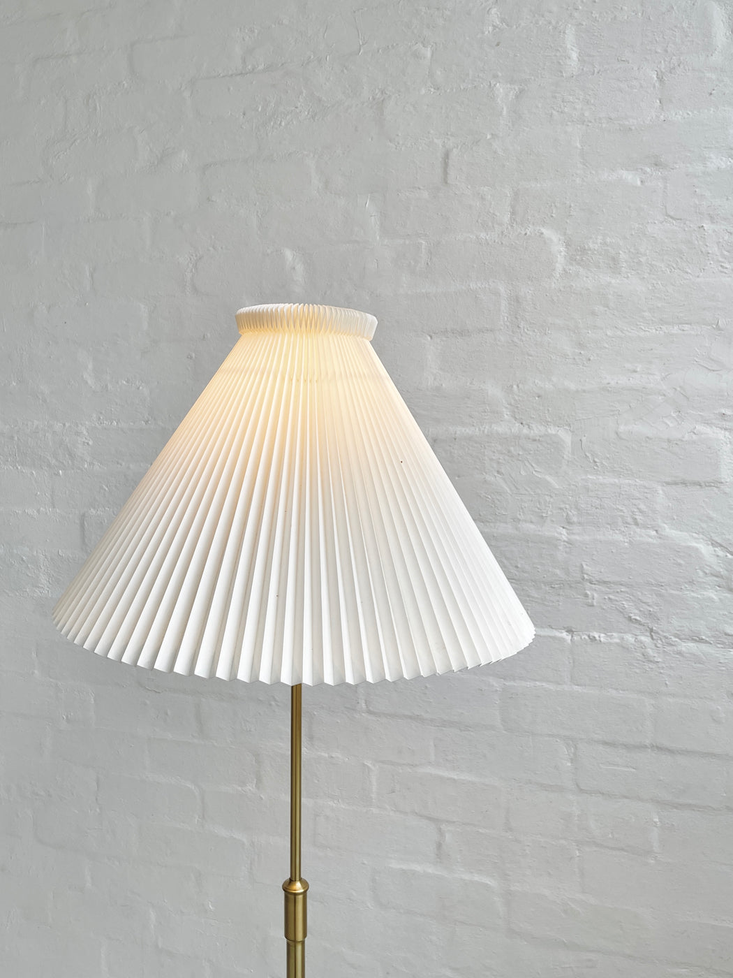 Aage Petersen 'Model 339' Le Klint Standing Lamp