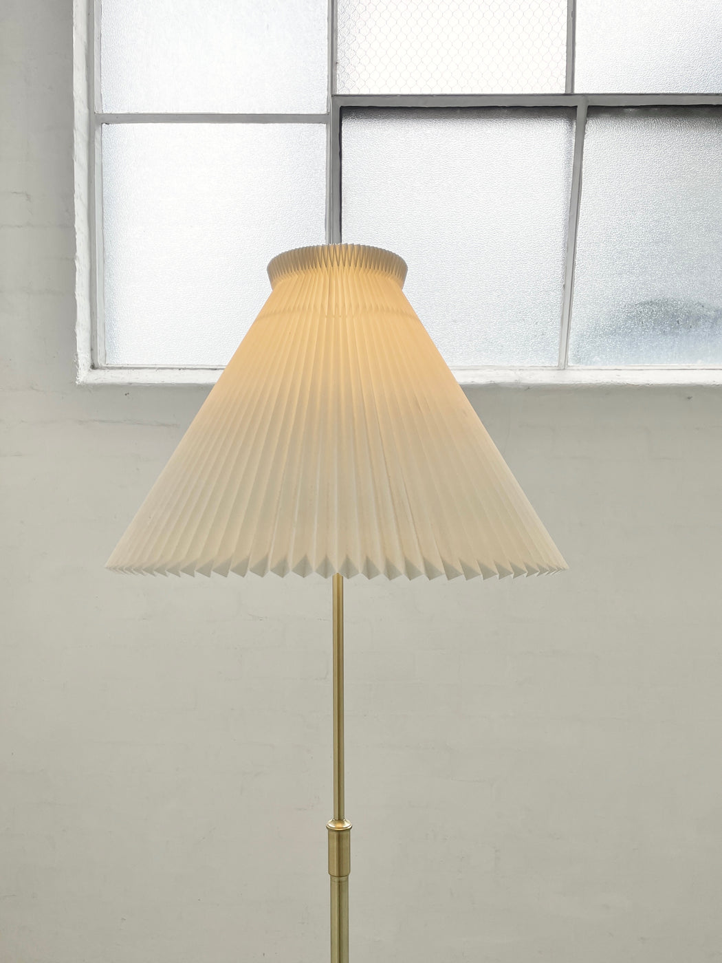 Aage Petersen 'Model 339' Le Klint Standing Lamp