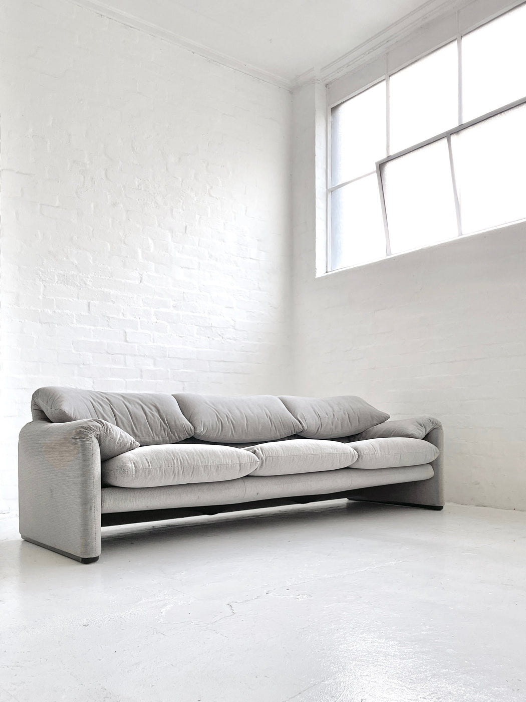 Vico Magistretti 'Maralunga' Sofa