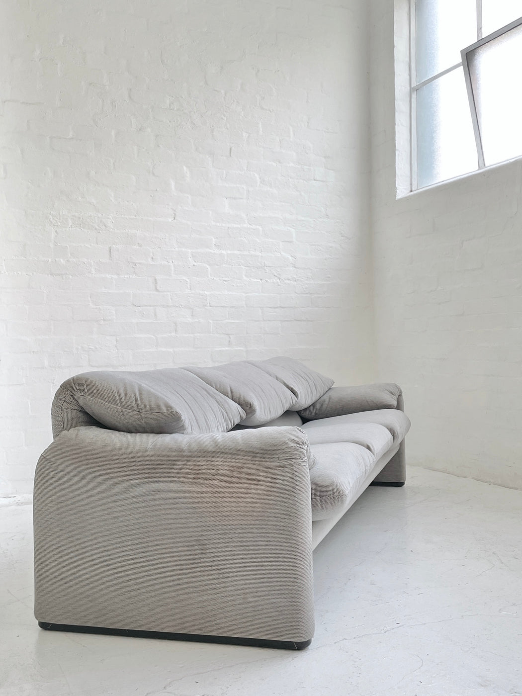 Vico Magistretti 'Maralunga' Sofa