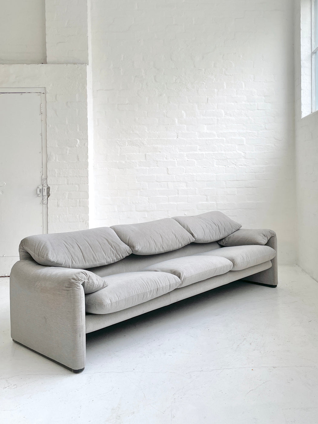 Vico Magistretti 'Maralunga' Sofa