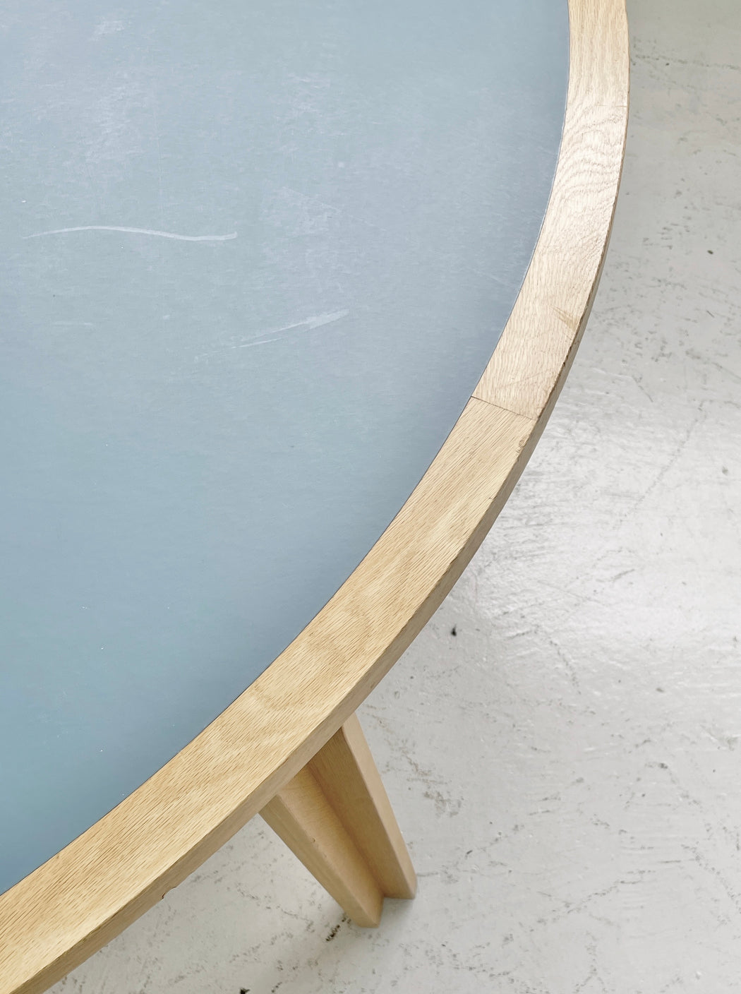 Large Thygesen & Sørensen Table