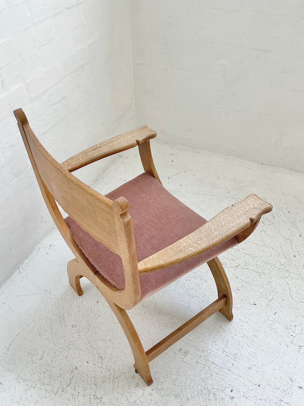Henning Kjærnulf ‘Curule’ Chair