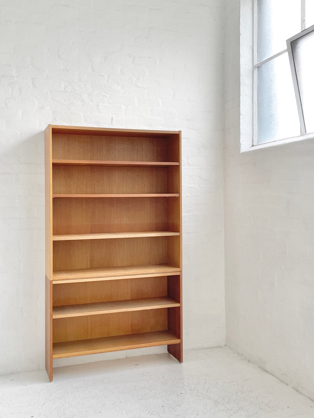 Soborg Mobler Oak Shelves