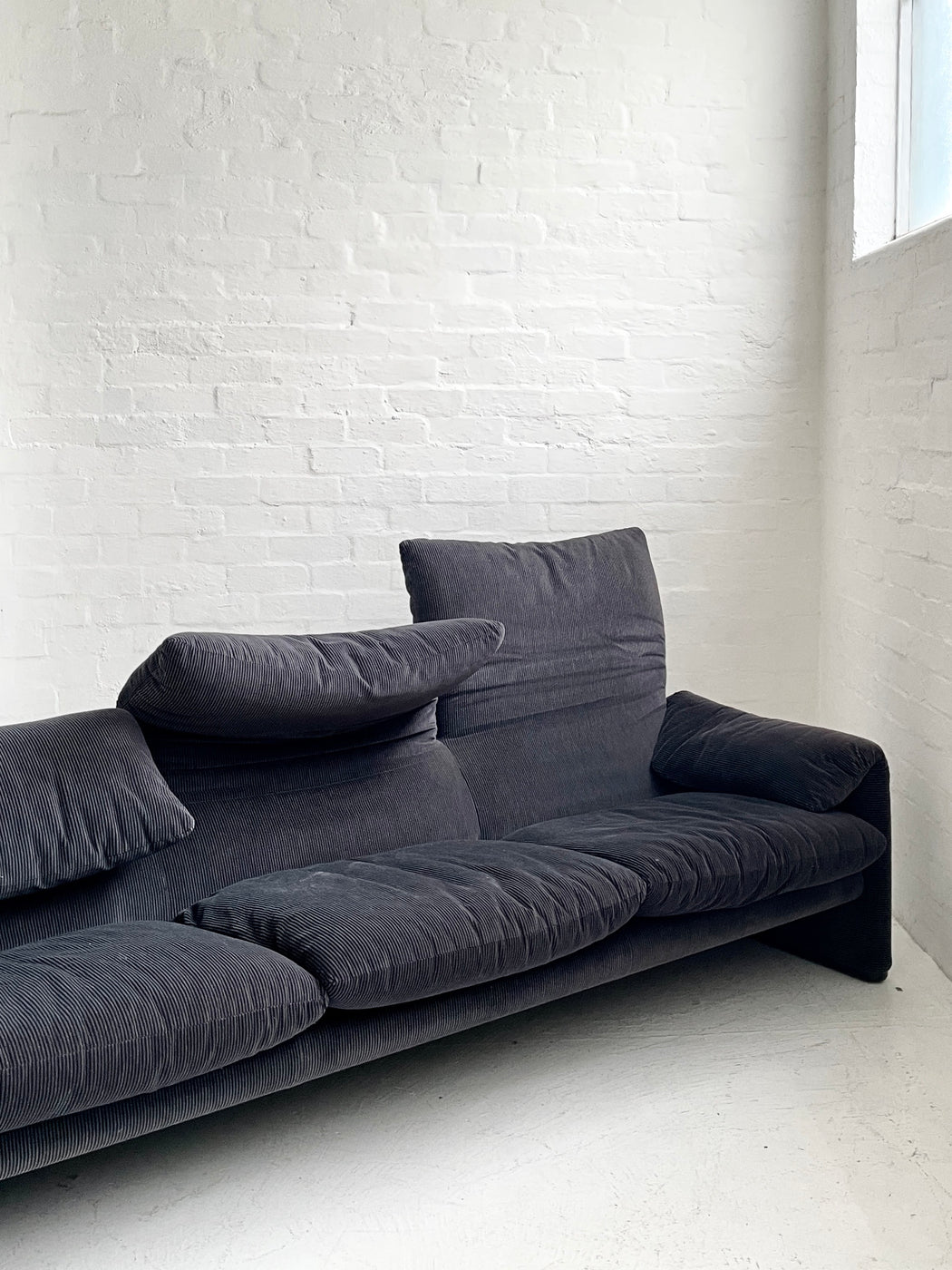 Vico Magistretti 'Maralunga' Sofa