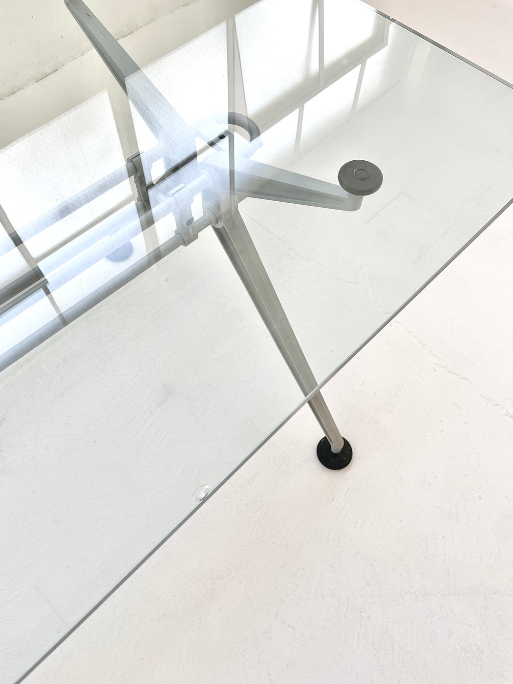 Airon Glass & Aluminium Table
