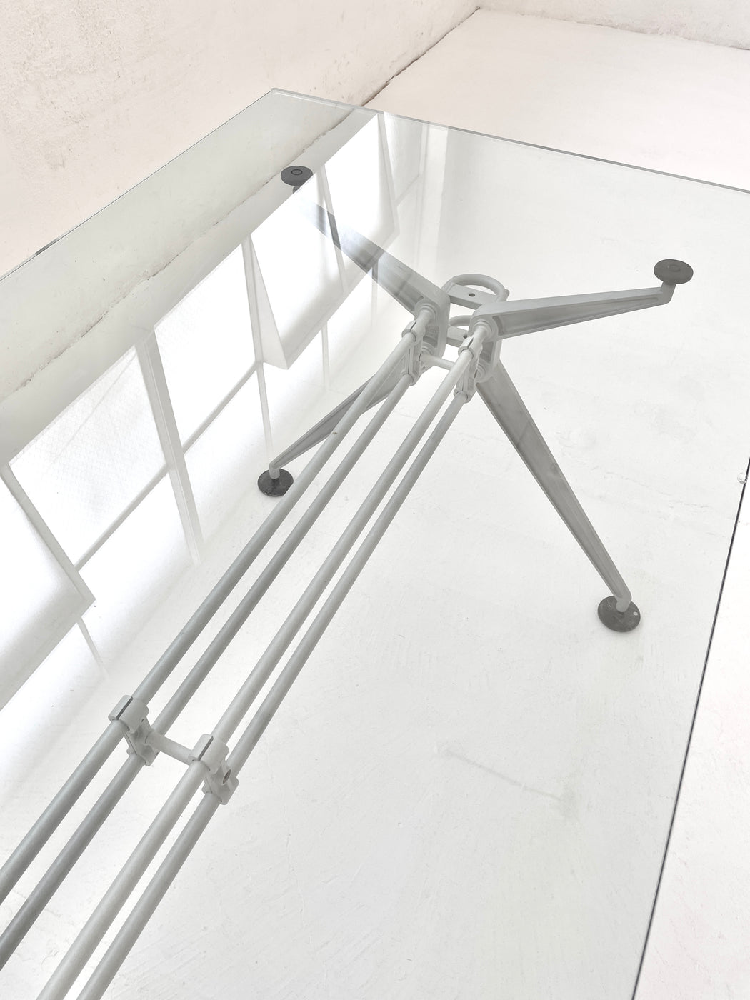 Airon Glass & Aluminium Table
