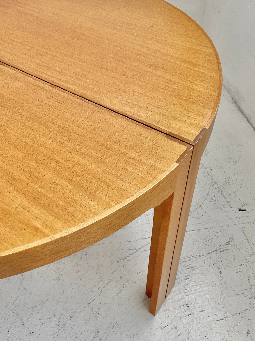 Rud Thygesen & Johnny Sørensen Table