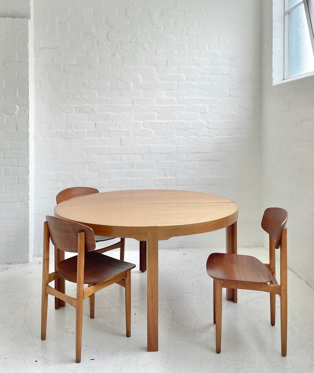 Rud Thygesen & Johnny Sørensen Table