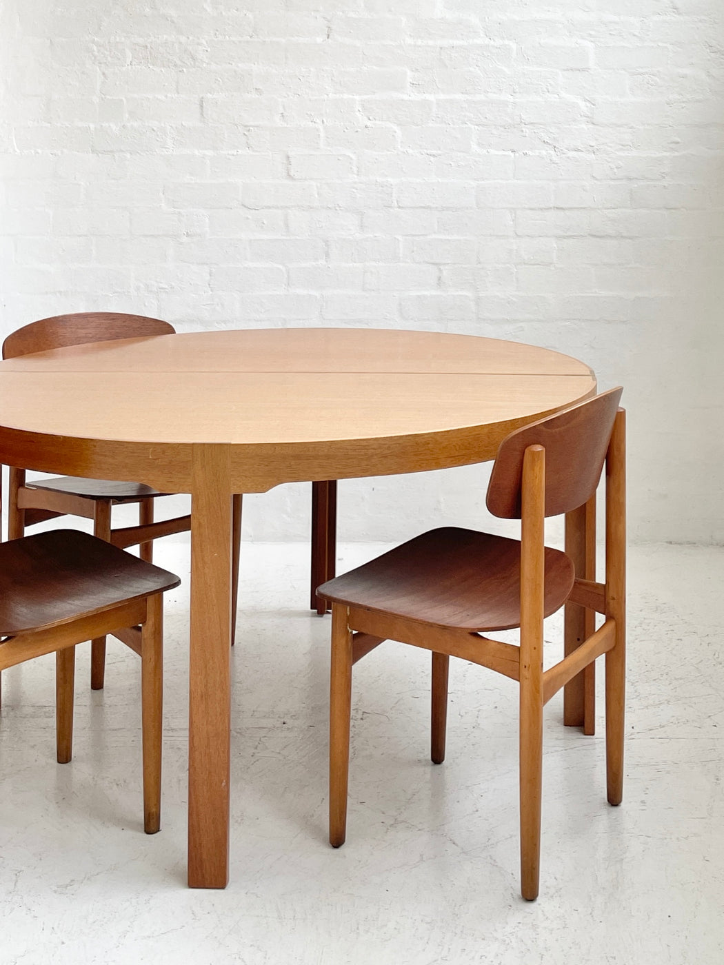 Rud Thygesen & Johnny Sørensen Table