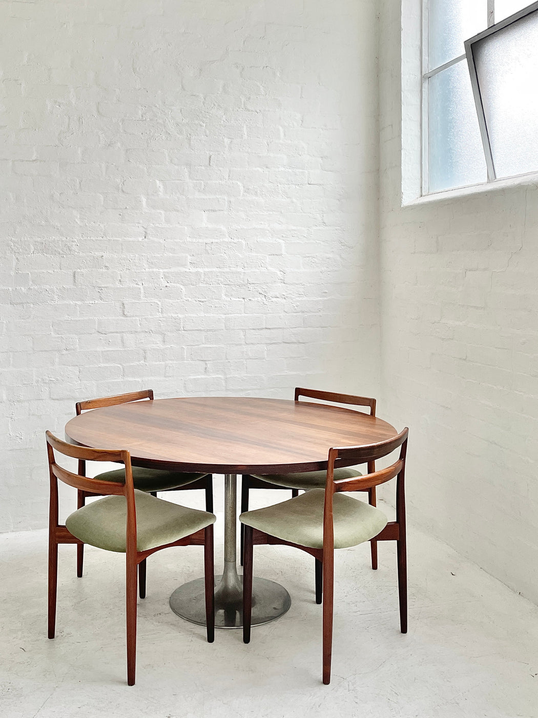 Large Circular Danish Rosewood Dining Table