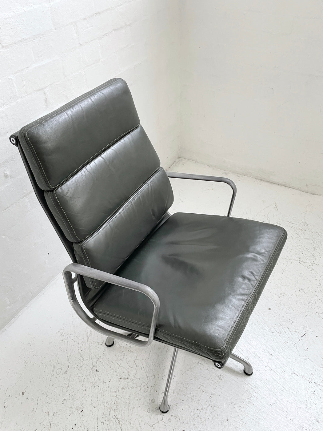 Eames Executive 'Softpad' Chair
