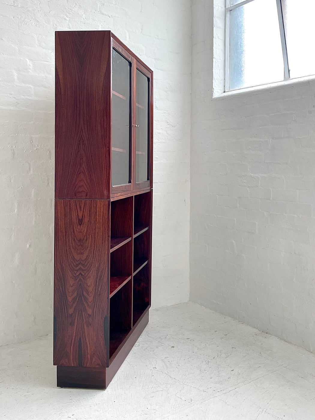 Brouer Rosewood Two Section Bookcase Vintrine