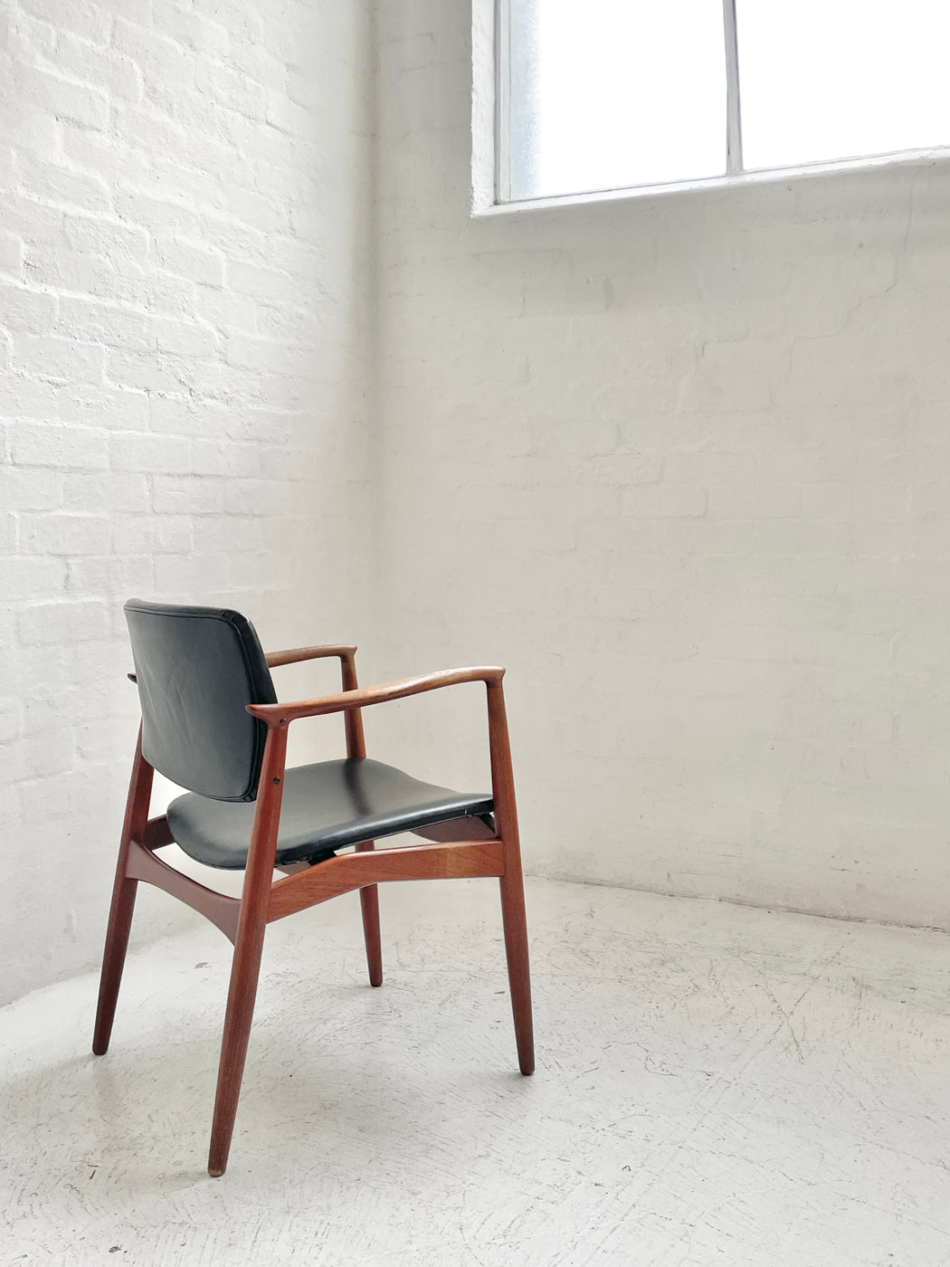 Erik Buck 'Model 67' Armchair