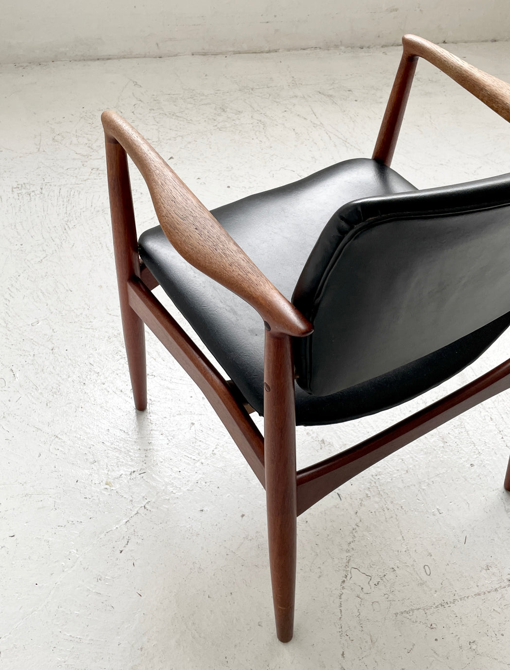 Erik Buck 'Model 67' Armchair