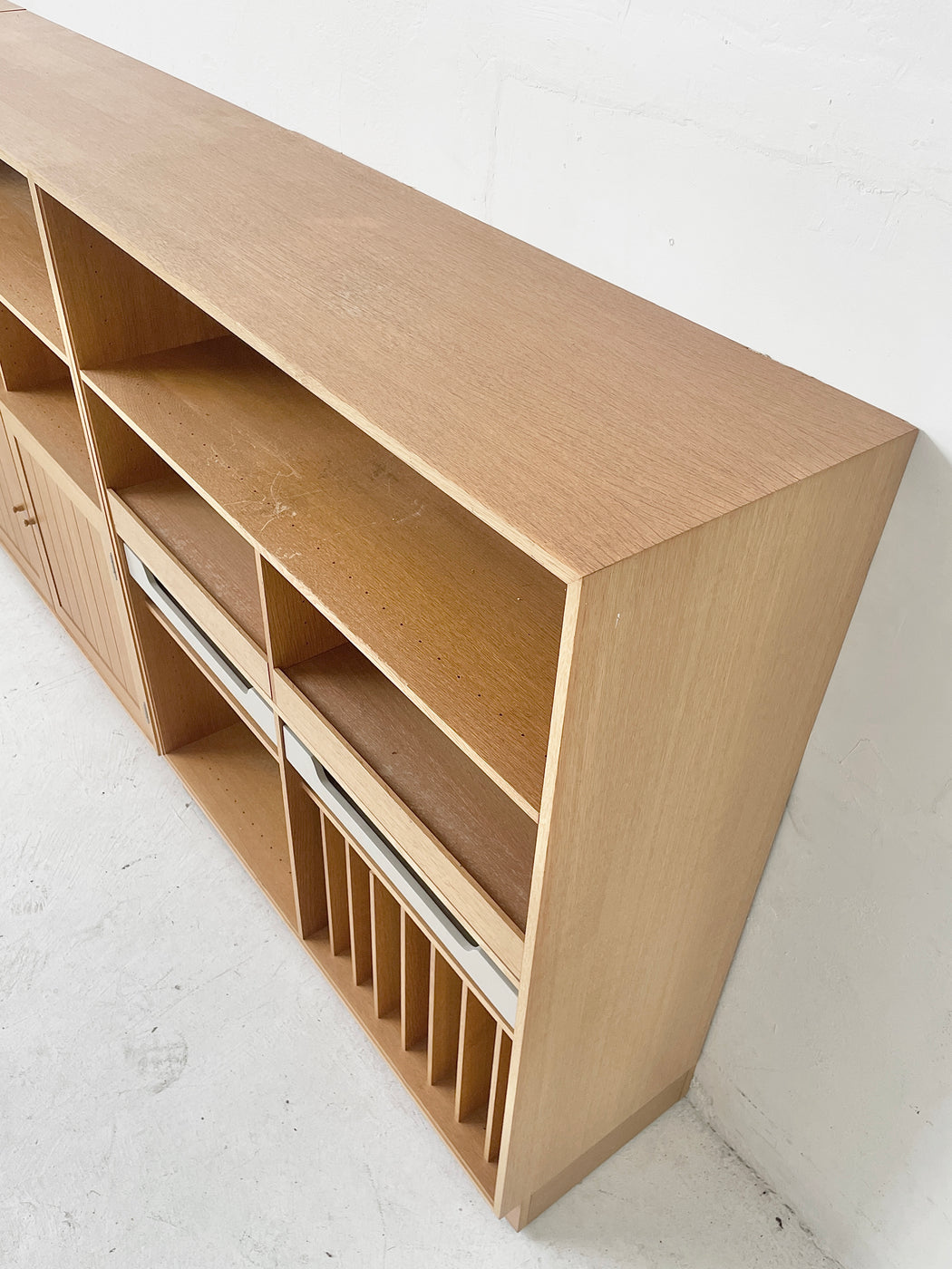 Sorensen & Thygesen Oak Wall System