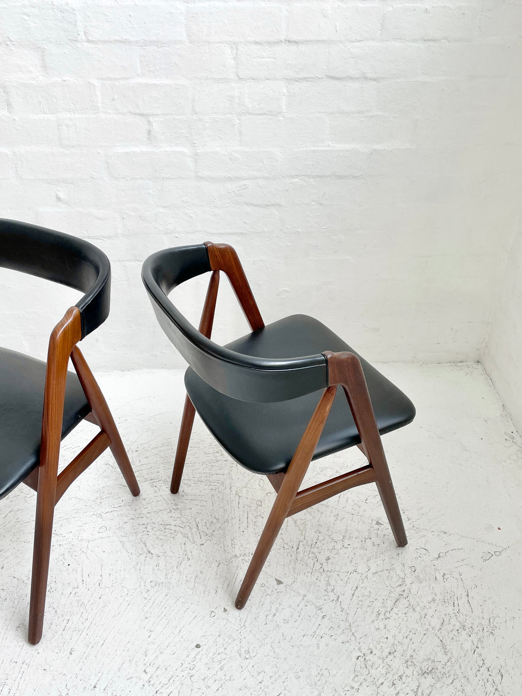 Th.Harlev 'Model 205' Teak Chairs