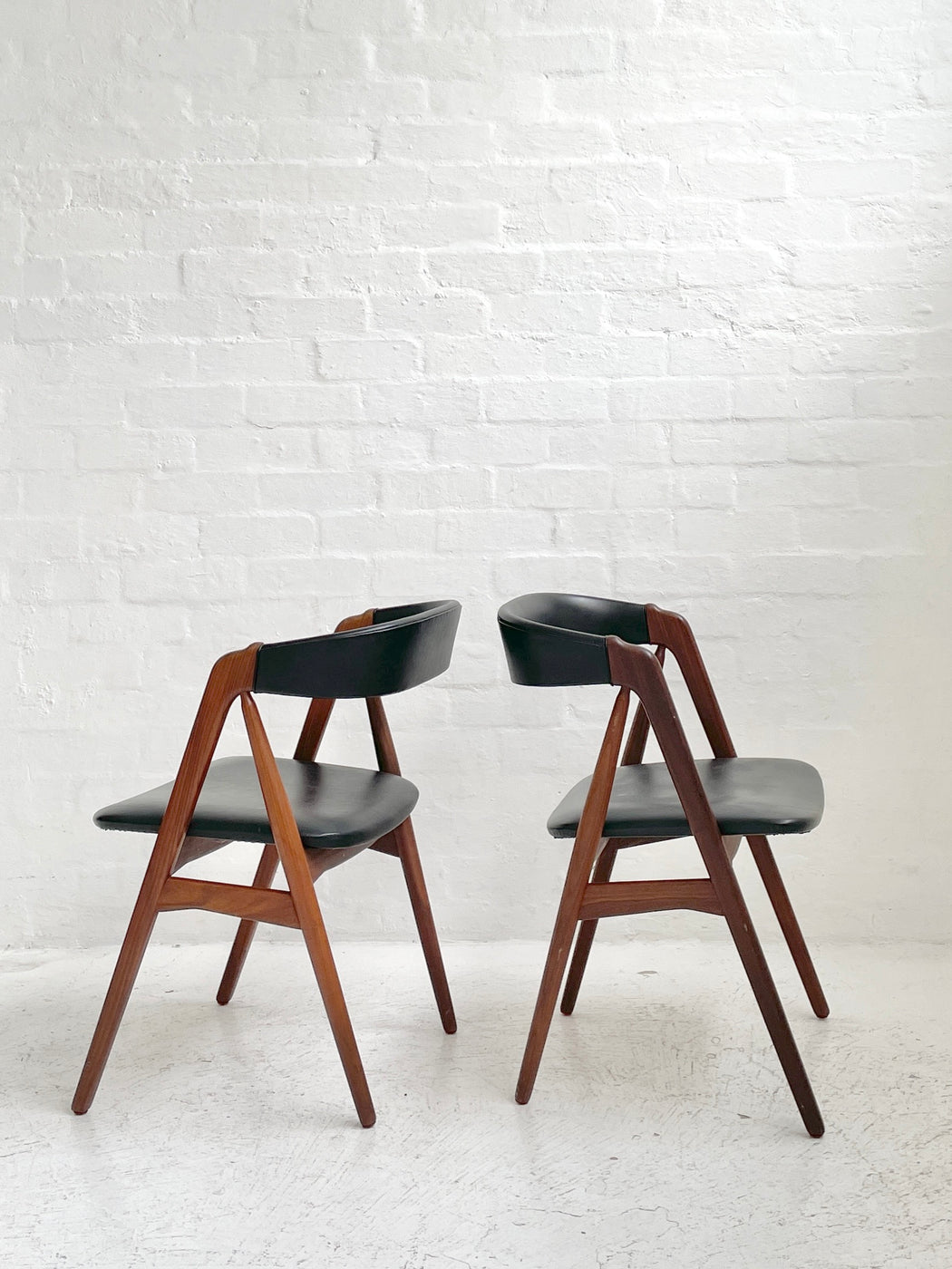 Th.Harlev 'Model 205' Teak Chairs