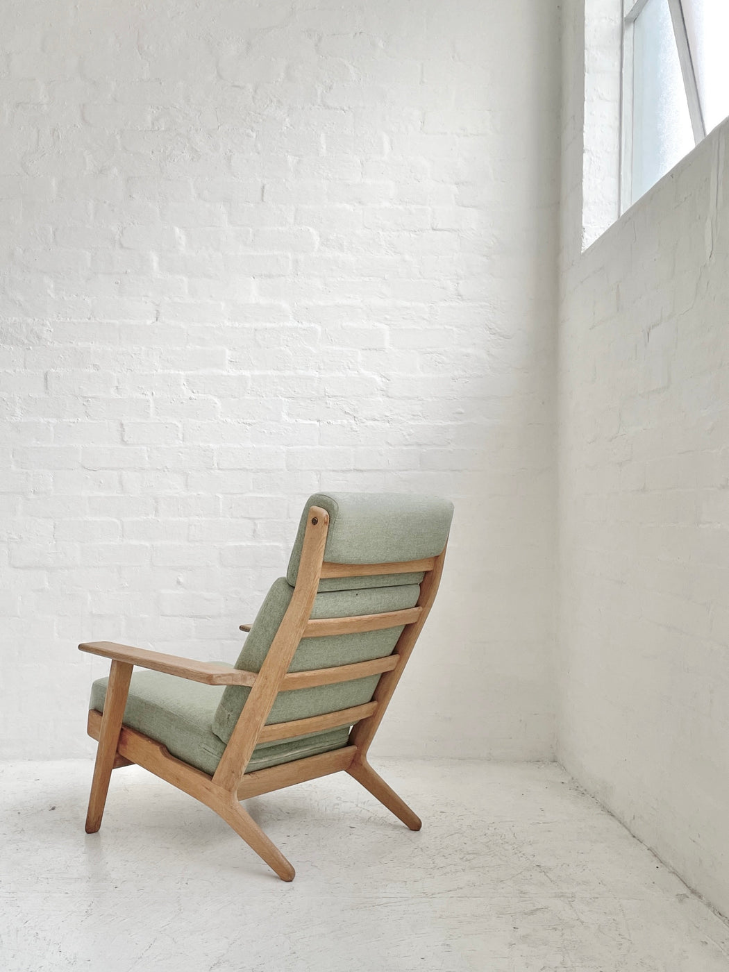 Hans J. Wegner GE290 'Plank' Chair