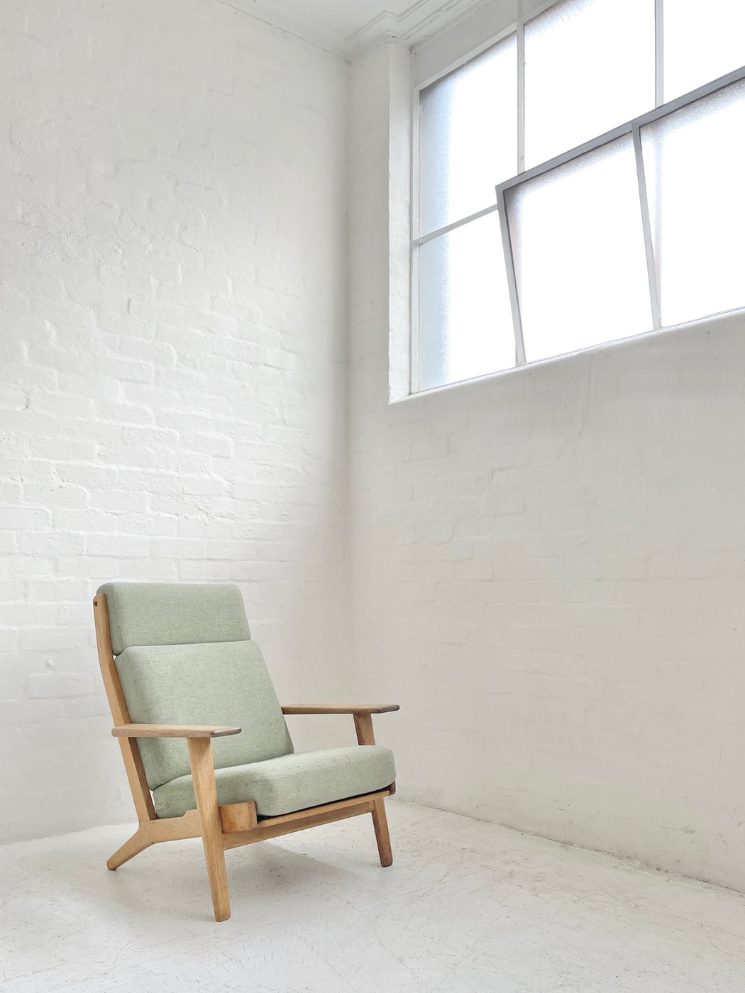 Hans J. Wegner GE290 'Plank' Chair