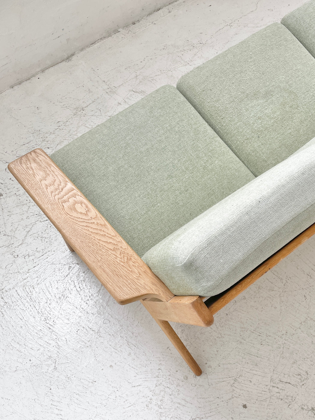 Hans J. Wegner GE290 'Plank' Sofa