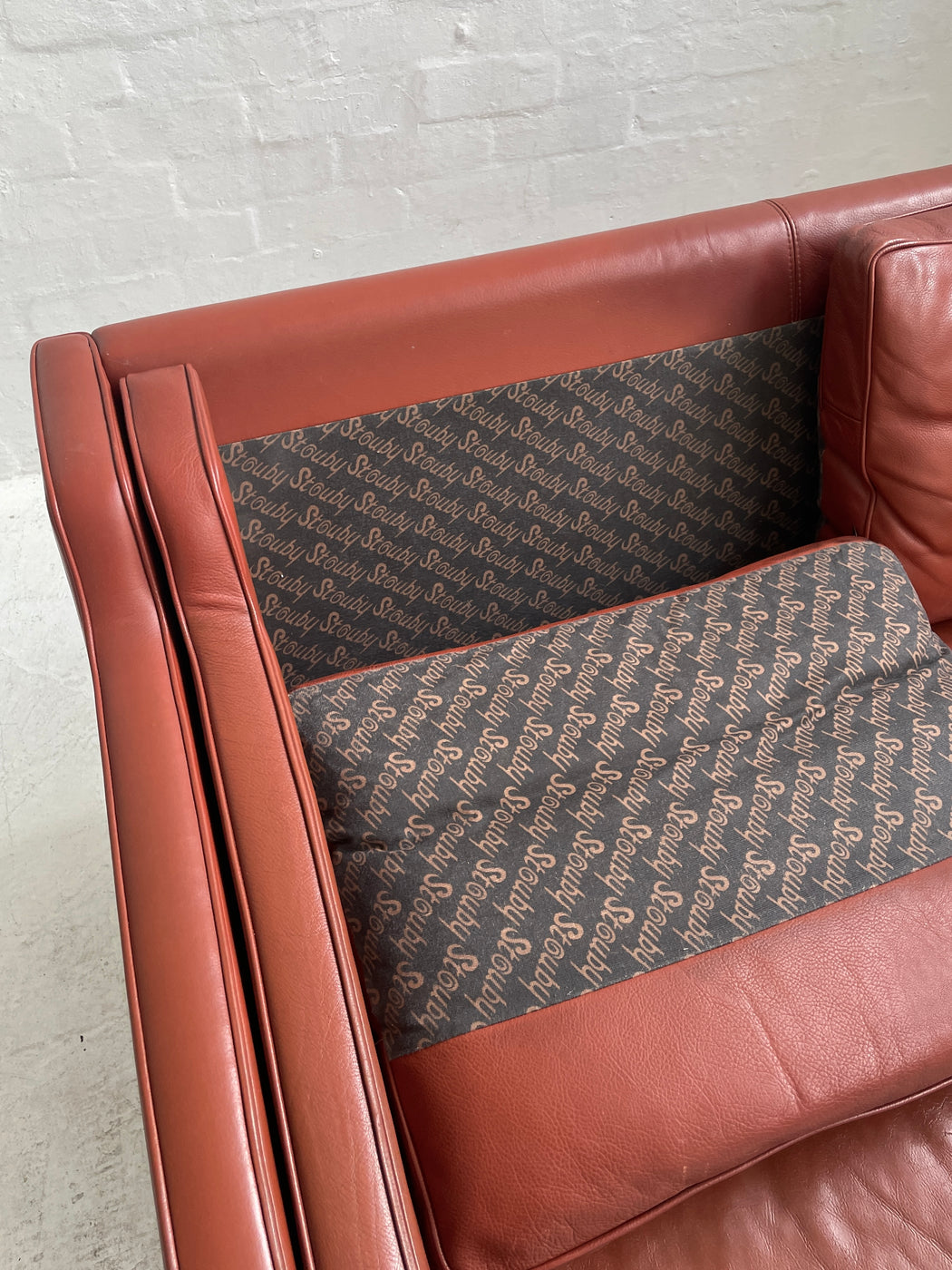 Stouby 'Eva' Leather Sofa