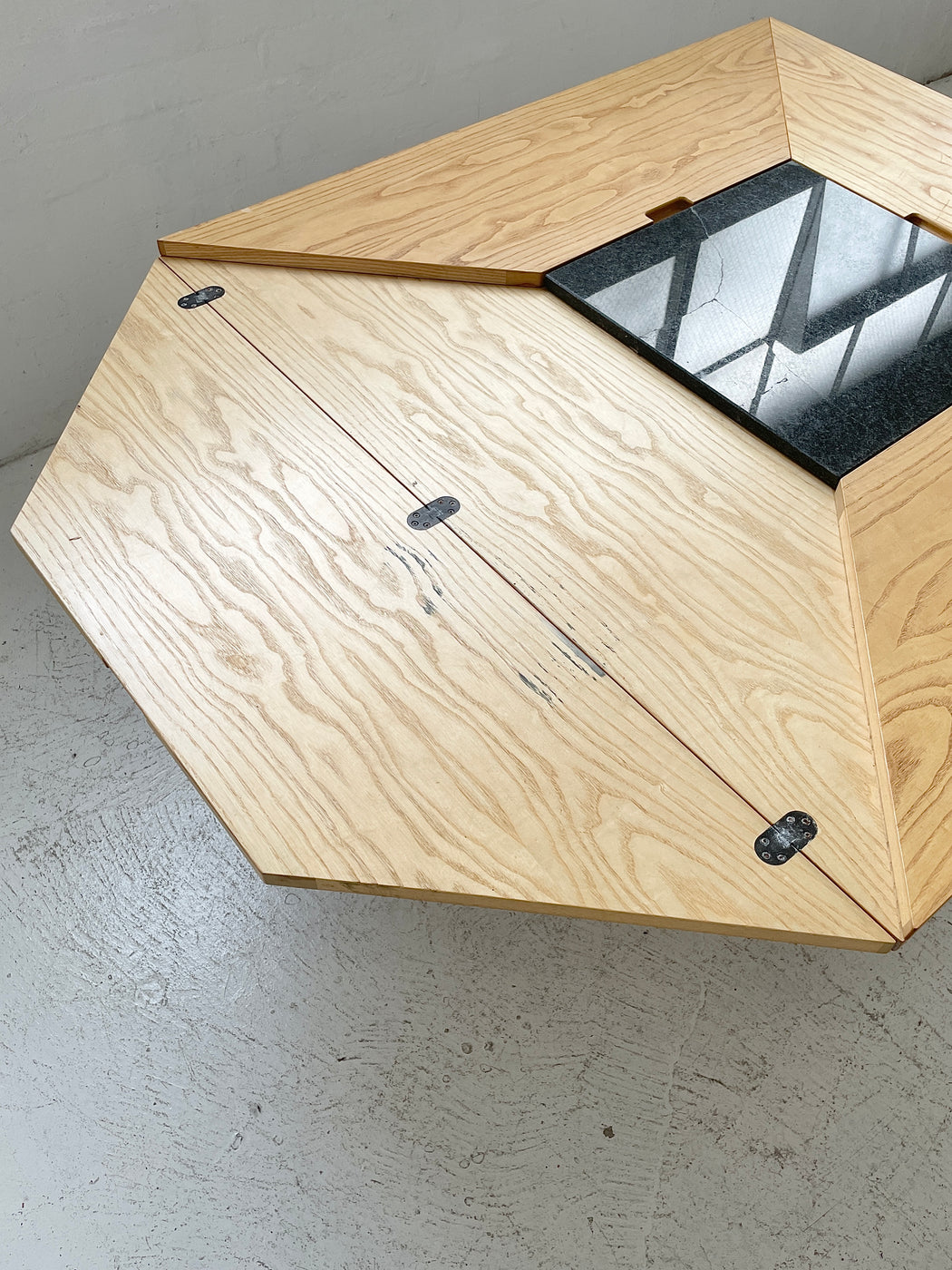 Bob & Dries van den Berghe 'Cirkante' Table