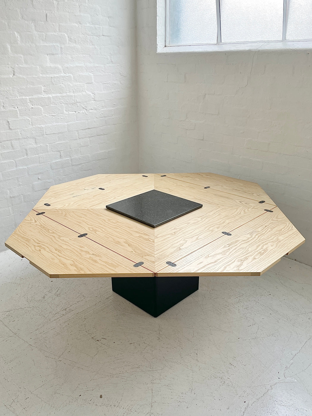 Bob & Dries van den Berghe 'Cirkante' Table