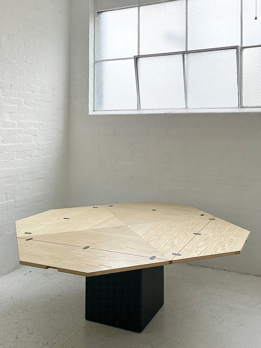 Bob & Dries van den Berghe 'Cirkante' Table