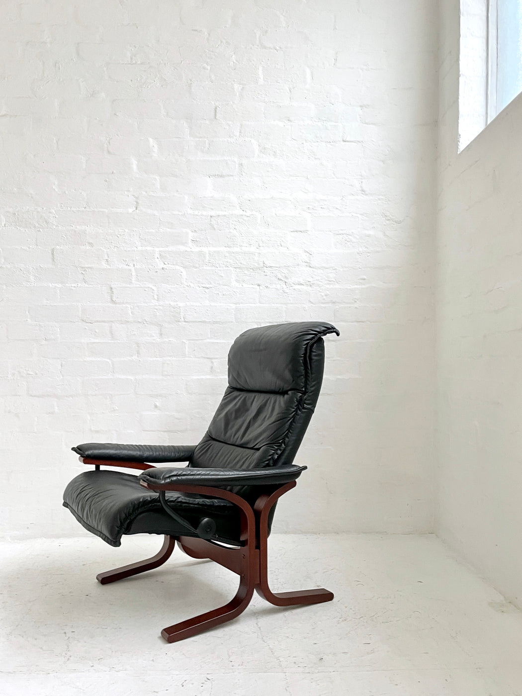 Reclining Leather Lounge Chair by 'Stressless'