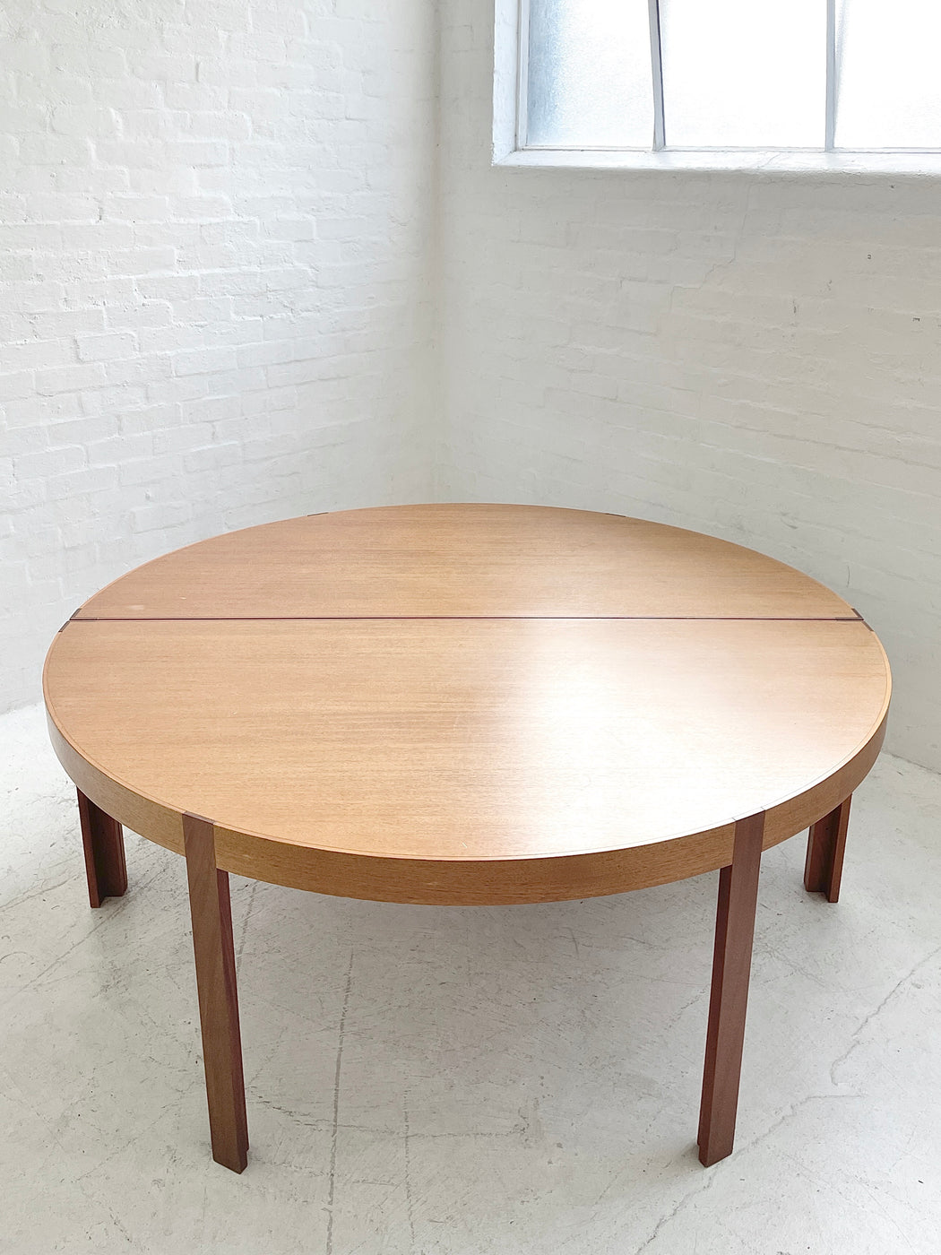 Thygesen & Sørensen 'Kongeserien' Table